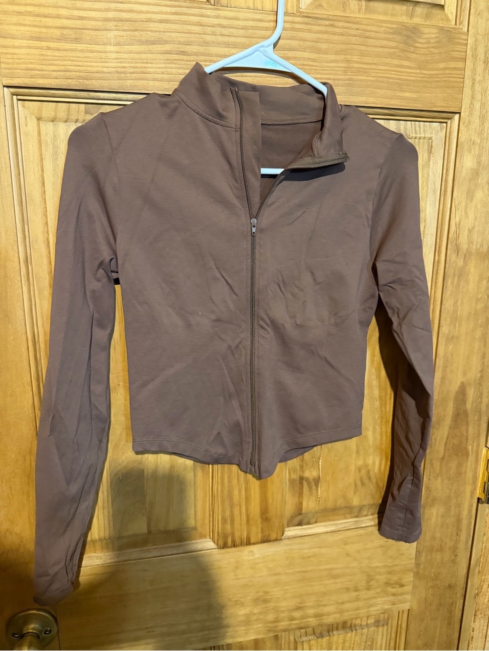 Women’s Zip-Front Crop Jacket in Mauve Brown